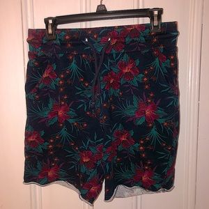 Men’s sweat shorts with floral design